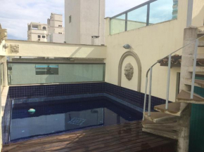 Cobertura triplex na praia da Enseada